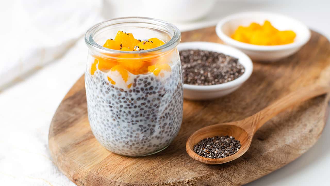 CHIA PUDDING CON PESCHE