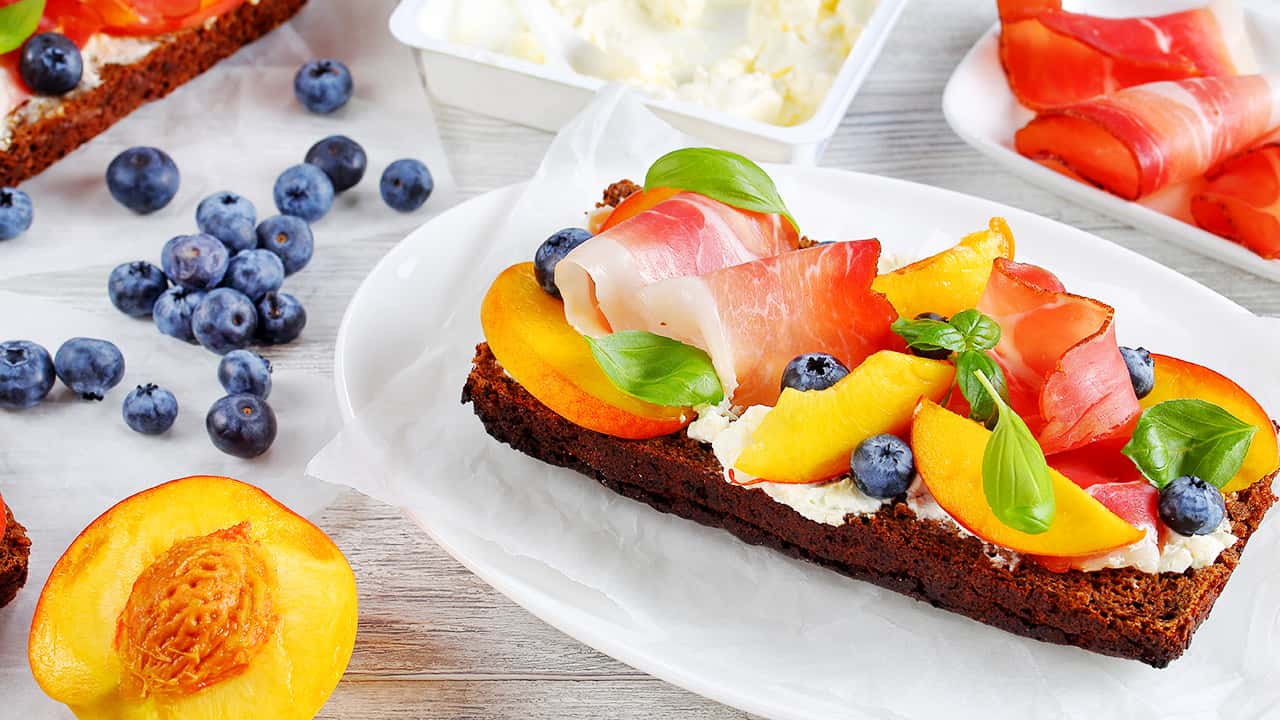 BRUSCHETTA DI MACEDONIA