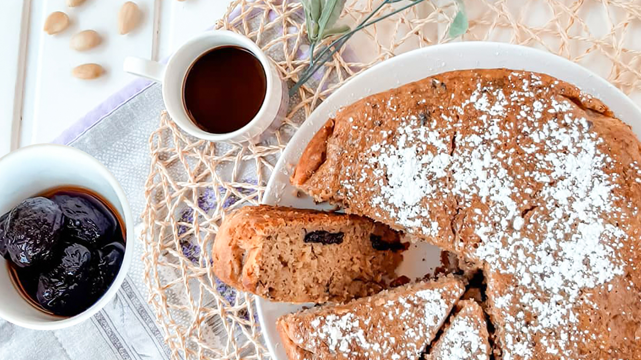 TORTA DI PRUGNE E MANDORLE