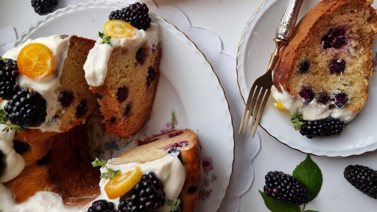 BUNDT CAKE CON MORE E SCIROPPO D’AGAVE